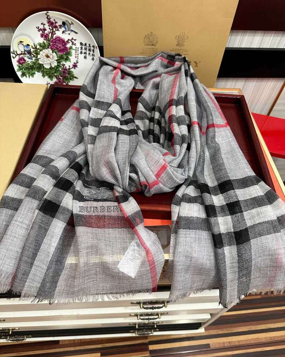 Burberry Shawl - Picture 2 of 8